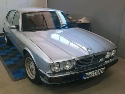 Używany Jaguar XJ40 198 KM (145 kW) 1993 Srebrny Sedan/Limuzyna