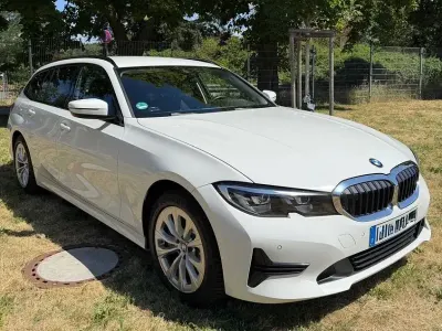 Gebraucht BMW 330e 292 PS (214 kW) 2021 Weiß Kombi