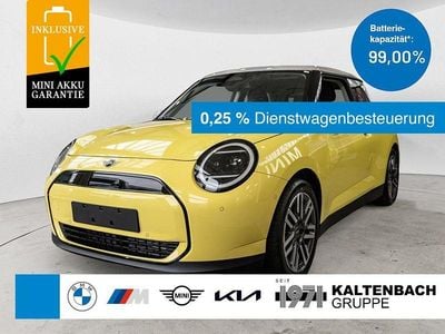 Gelb Gebraucht 2024 Mini Cooper Classic Kleinwagen | 26.800 € (Guter Preis)