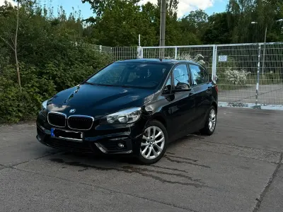 Używany BMW 218 Active Tourer 150 KM (110 kW) 2015 Czarny Minivan