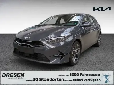 Gebraucht Kia Ceed Spirit 140 PS (102 kW) 2025 Grau Kleinwagen