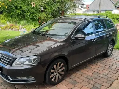 Gebraucht VW Passat Comfortline 140 PS (102 kW) 2013 Braun Limousine