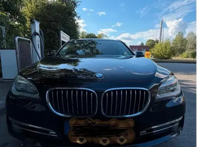 Gebraucht BMW 740 313 PS (230 kW) 2014 Schwarz Limousine