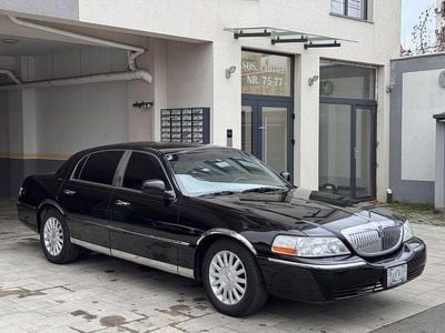 Schwarz Gebraucht 2003 Lincoln Town Car Limousine | 6.900 €