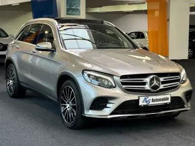 Gebraucht Mercedes GLC250 AMG line 204 PS (150 kW) 2019 Silber SUV