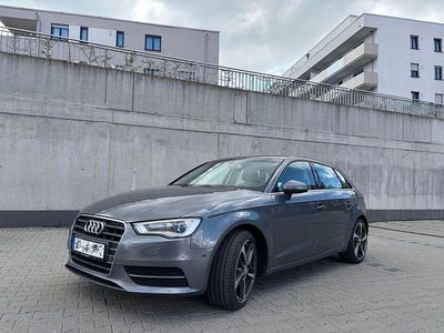 Gebraucht Audi A3 Ambiente 150 PS (110 kW) 2014 Grau Limousine