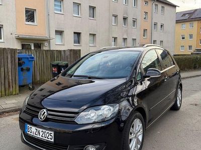 Second-hand VW Golf Plus Cross 105 CP (77 kW) 2011 Negru Monovolum