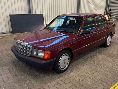 Usata Mercedes 190 Sportline 122 CV (89 kW) 1989 Rosso Berlina