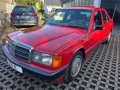 Gebraucht Mercedes 190 109 PS (80 kW) 1993 Rot Limousine
