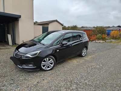 Schwarz Gebraucht 2016 Opel Zafira Tourer Innovation Van / Kleinbus | 10.800 € (Fairer Preis)
