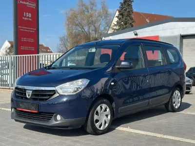 Używany Dacia Lodgy Lauréate 109 KM (80 kW) 2016 Niebieski Minivan