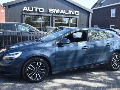 Brugt Volvo V40 Kinetic 122 HK (89 kW) 2020 Blå Sedan