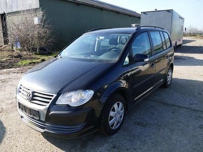 Second-hand VW Touran 105 CP (77 kW) 2008 Negru Monovolum
