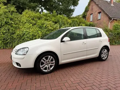 Gebraucht VW Golf VI 122 PS (89 kW) 2008 Weiß Kleinwagen