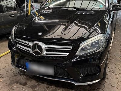 Schwarz Gebraucht 2016 Mercedes GLE400 AMG line SUV | 24.900 € (Teuer)