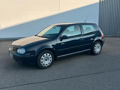 Gebraucht VW Golf IV 75 PS (55 kW) 2003 Blau Limousine