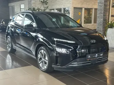 Gebraucht Hyundai Kona Trend 150 kW (204 PS) 2022 Schwarz SUV