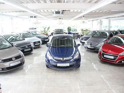 Gebraucht Opel Corsa Selection 69 PS (50 kW) 2014 Blau Limousine