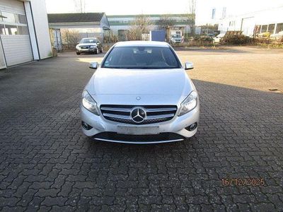 Gebraucht Mercedes A180 Edition 122 PS (89 kW) 2014 Silber Limousine
