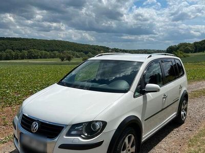 VW Touran Cross