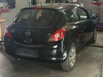 Używany Opel Corsa 80 KM (58 kW) 2008 Czarny Hatchback