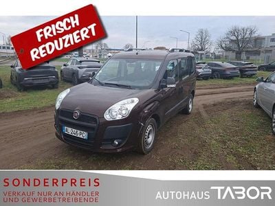 Colore interno (tuchstoff rot Gebraucht 2010 Fiat Doblò Van / Kleinbus | 6.985 € (Etwas zu teuer)