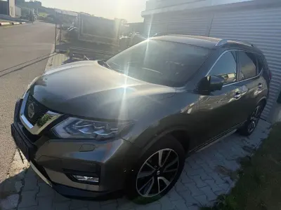Gebraucht Nissan X-Trail Tekna 150 PS (110 kW) 2019 Grau SUV