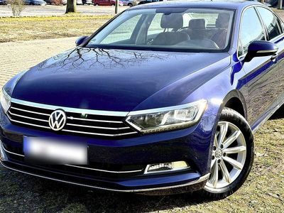 Gebraucht VW Passat 190 PS (139 kW) 2017 Blau Limousine