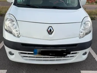 Gebraucht Renault Kangoo Happy Family 106 PS (77 kW) 2011 Weiß Van / Kleinbus