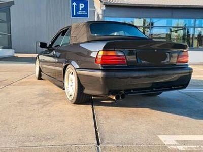 Gebraucht BMW 328 Cabriolet M Sport 193 PS (141 kW) 1995 Schwarz Cabrio