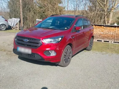 Gebraucht Ford Kuga ST-Line 150 PS (110 kW) 2018 Grün SUV