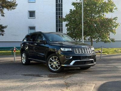 Second-hand Jeep Grand Cherokee Summit 250 CP (183 kW) 2015 Negru SUV