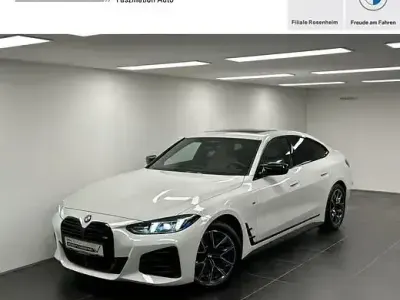 Gebraucht BMW M440 M Sport 392 PS (288 kW) 2026 Alpinweiß uni Coupé