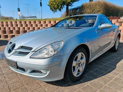 Second-hand Mercedes SLK200 163 CP (119 kW) 2004 Argintiu Cabrio