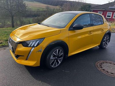 Peugeot e-208