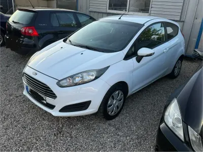 Second-hand Ford Fiesta 75 CP (55 kW) 2014 Alb Hatchback