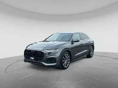 Gebraucht Audi Q8 Business 340 PS (250 kW) 2022 Samuraigrau metallic SUV