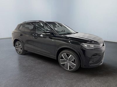 Neu VW Tiguan R-line Edition 193 PS (141 kW) 2025 0e  grenadilla black SUV