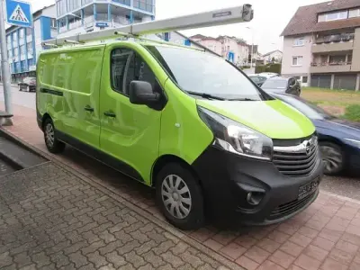Gebraucht Opel Vivaro 146 PS (107 kW) 2018 Grün Van / Kleinbus