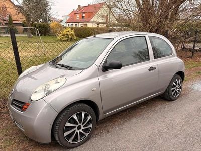 Gebraucht Nissan Micra 65 PS (47 kW) 2003 Silber Kleinwagen