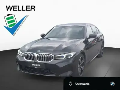 Gebraucht BMW 320e Comfort Edition 204 PS (150 kW) 2023 Black sapphire (schwarz) Limousine