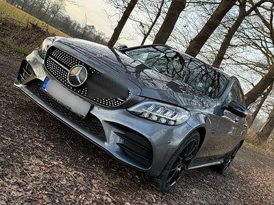 Grau Gebraucht 2020 Mercedes C300e AMG line Kombi | 26.900 € (Teuer)