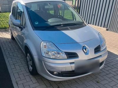Gebraucht Renault Modus 95 PS (69 kW) 2011 Silber Van / Kleinbus