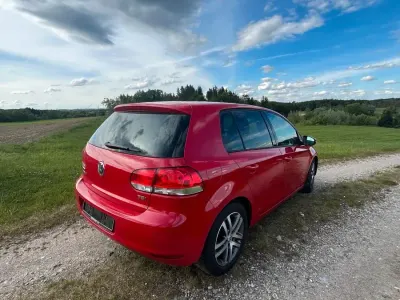 Gebraucht VW Golf VI 130 PS (95 kW) 2009 Rot Kleinwagen