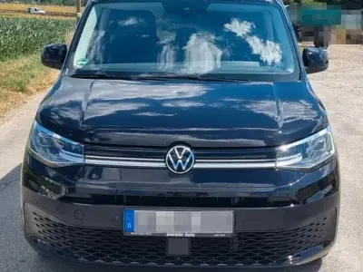 Gebraucht VW Caddy Maxi Style 122 PS (89 kW) 2023 Schwarz Van / Kleinbus