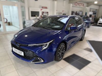 Blue metallic Neu 2025 Toyota Corolla Team Kombi | 36.980 €
