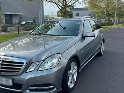 Gebraucht Mercedes E220 170 PS (125 kW) 2011 Beige Kombi