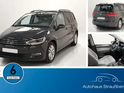 Gebraucht VW Touran Comfortline 150 PS (110 kW) 2024 Grau Van / Kleinbus