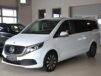 Gebraucht Mercedes EQV300 150 kW (204 PS) 2023 Weiß Van / Kleinbus