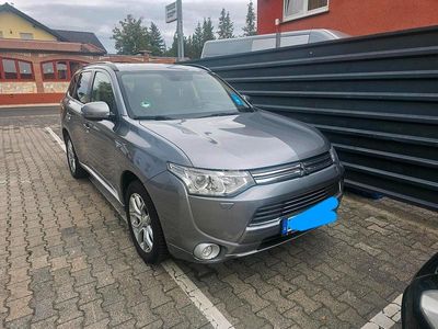 Mitsubishi Outlander P-HEV